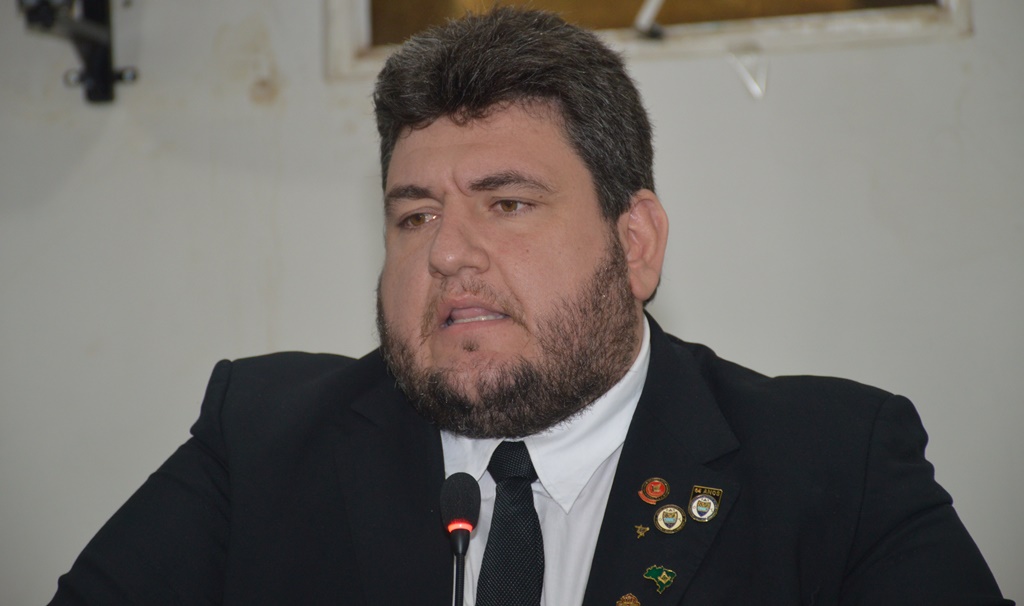 Hugo Victor baixará edital convocando eleição