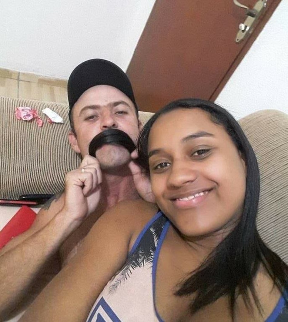 Marcos Roberto Parreira e Larissa Carolina Bernardo