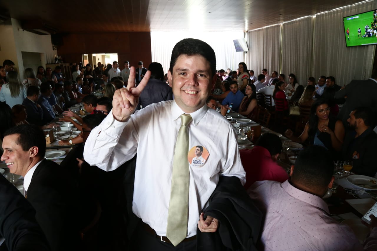 Carlos Henrique recebe apoio de advogados em almoço em Teresina