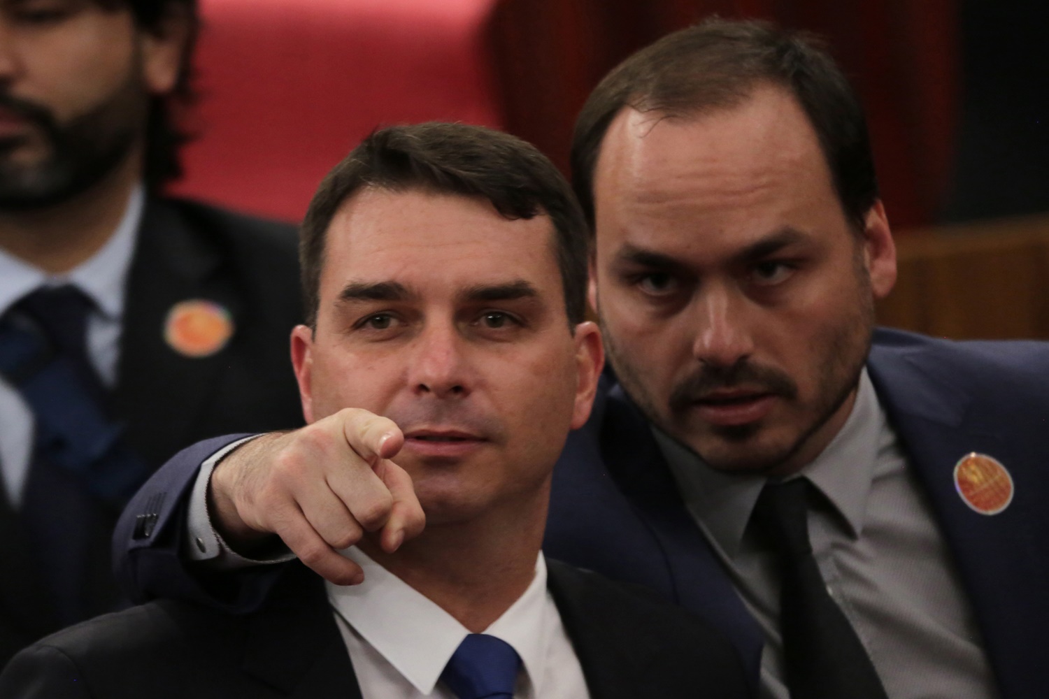 Flávio Bolsonaro e Carlos Bolsonaro