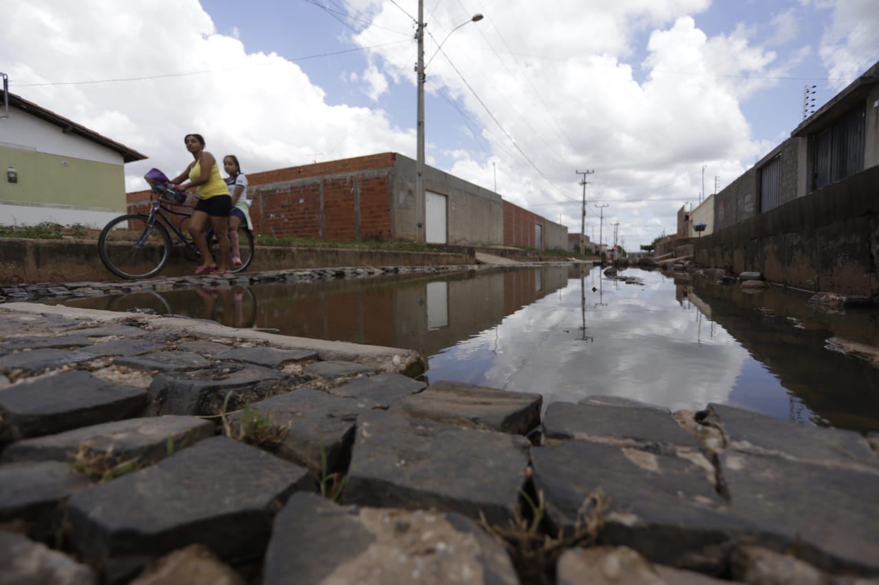 Moradores tem dificuldades de transitar nas tuas 