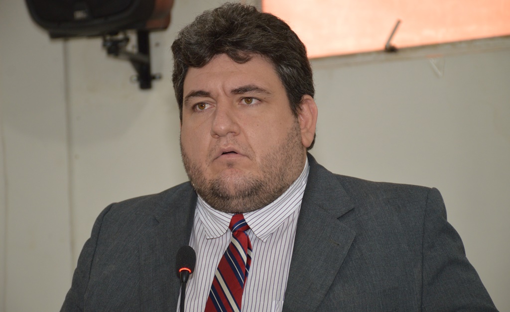 Atual presidente Hugo Victor (MDB) concorrerá à reeleição