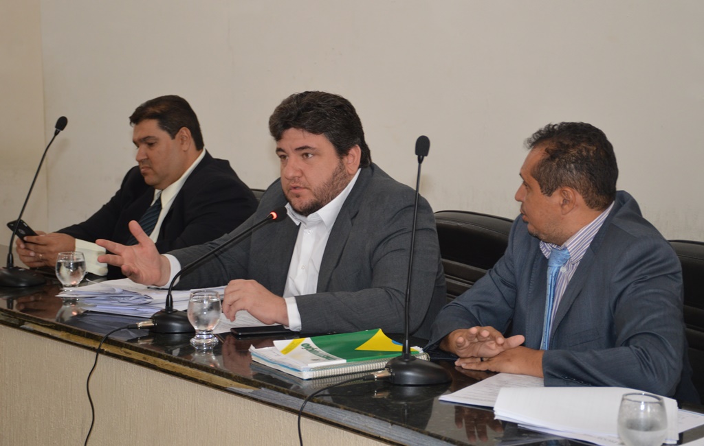 Mesa diretora da Câmara de Picos