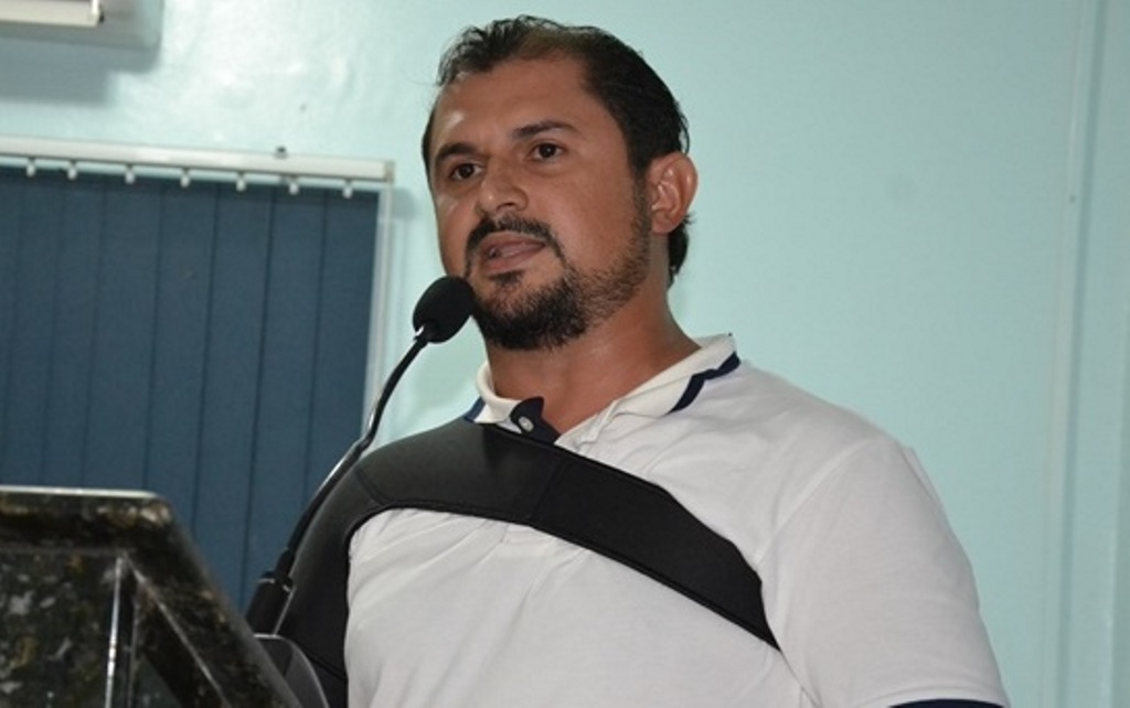 Vereador Jernando  Leal renuncia ao mandato