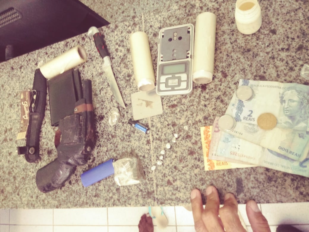 Material apreendido pelo Polícia Militar 
