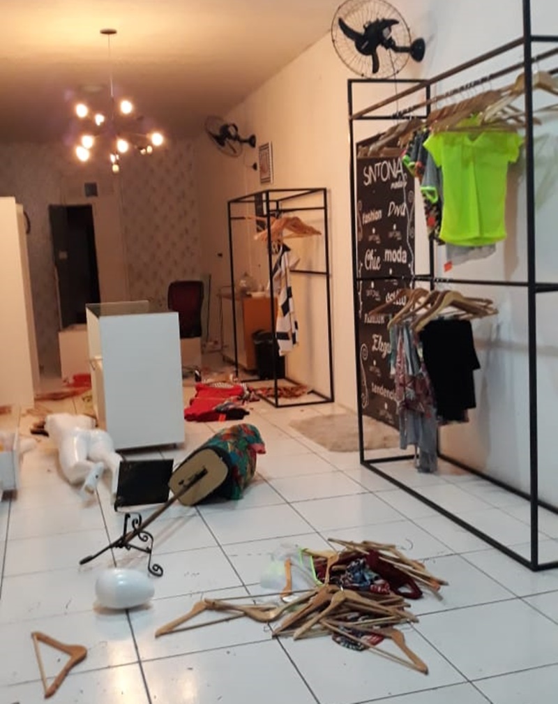 Loja foi arrombada na madrugada deste sábado