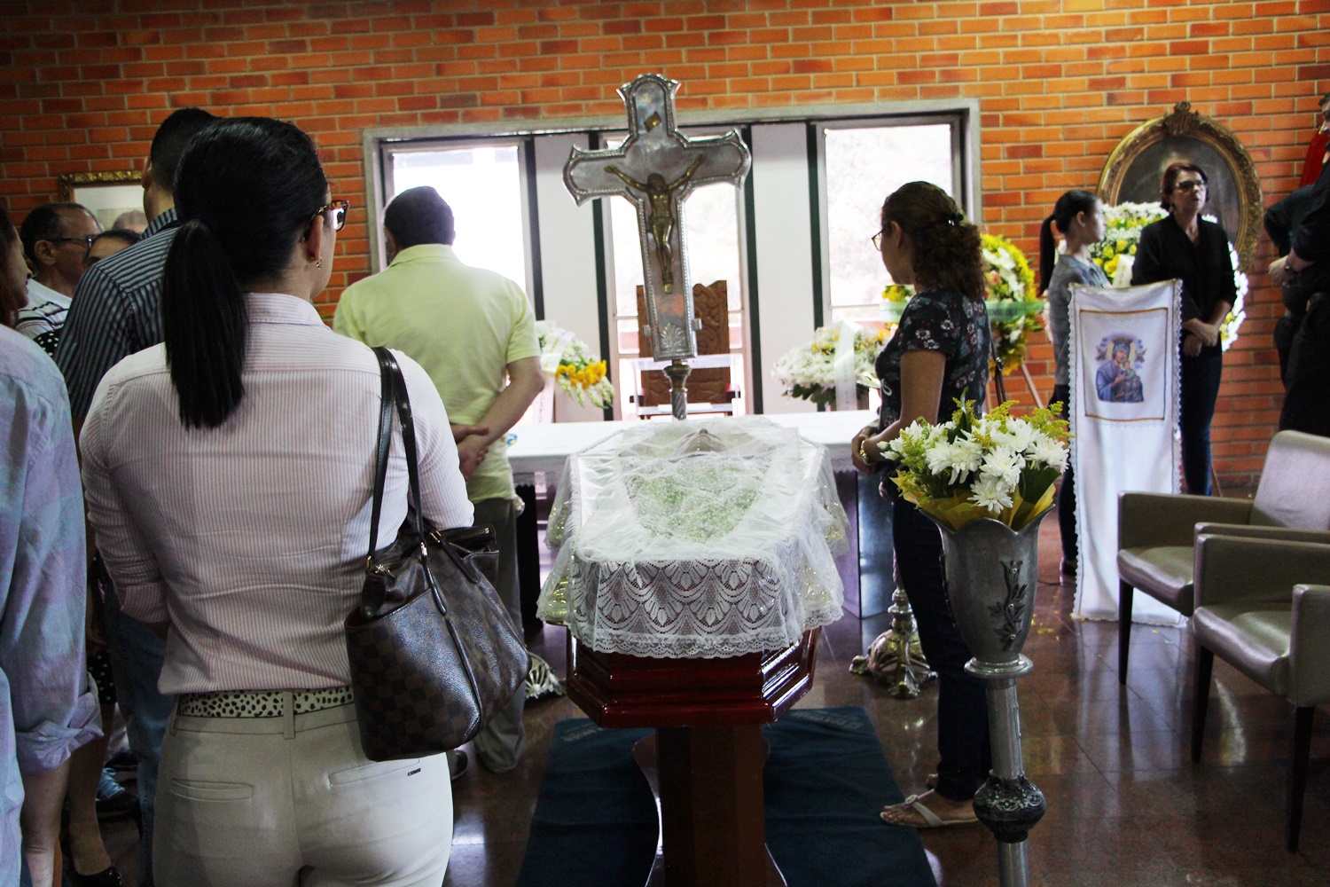 O sepultamento está marcado para acontecer às 17h