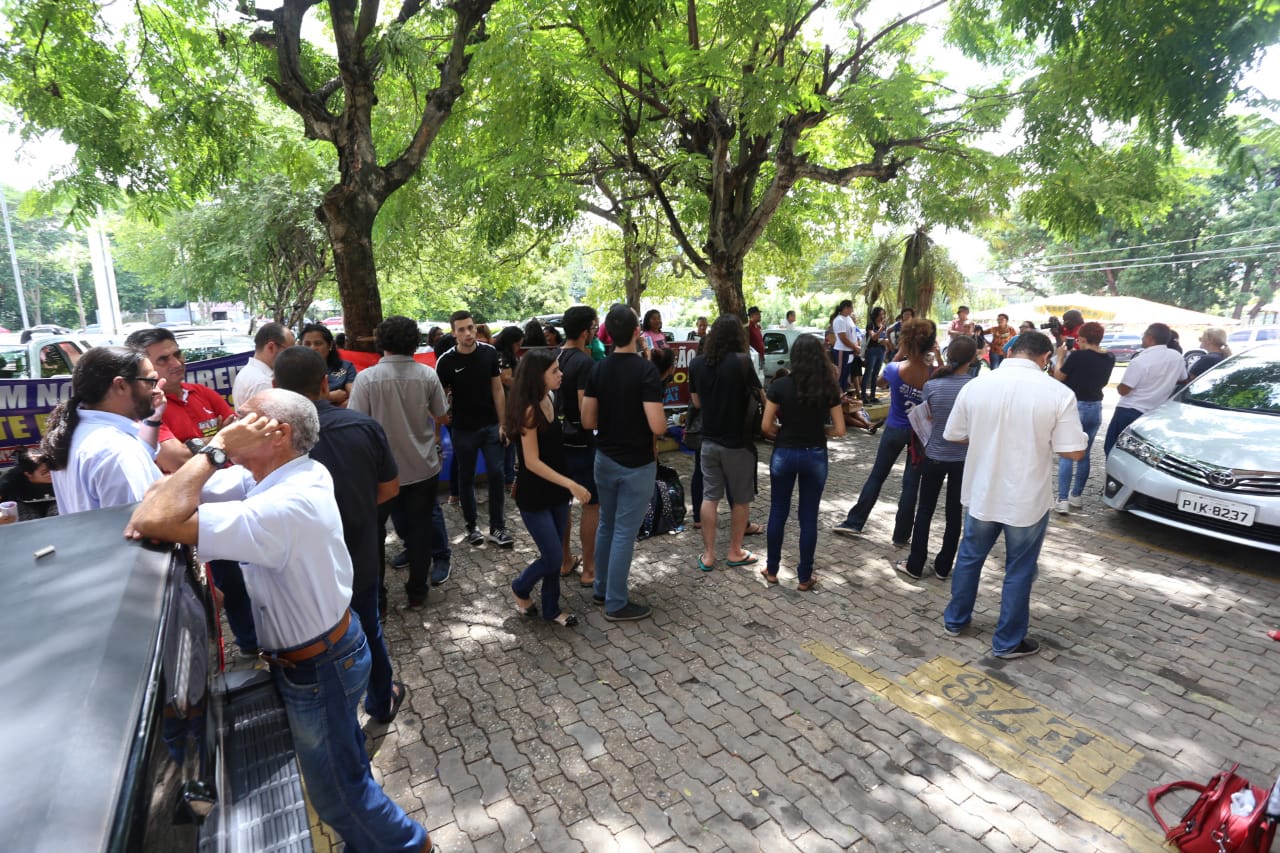 Manifestação na Alepi