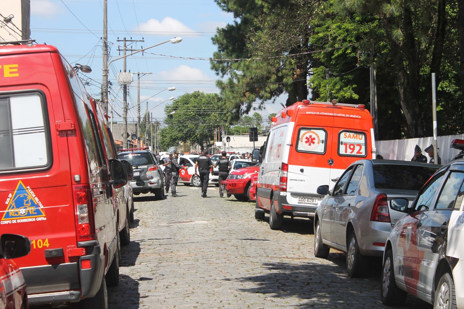 Adolescentes atiram dentro da Escola Estadual Raul Brasil