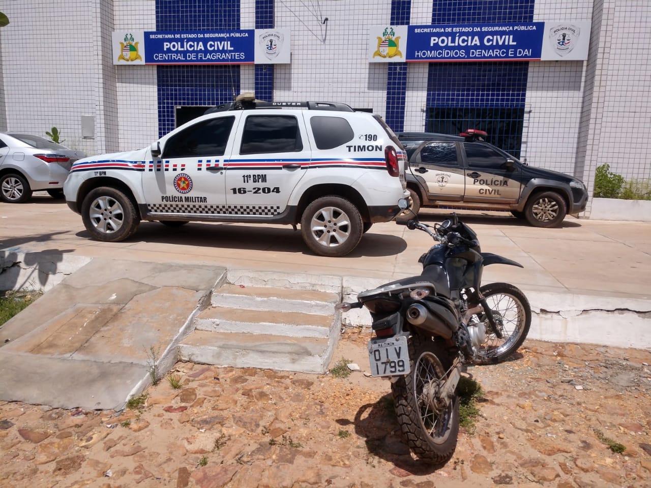 O menor e a motocicleta foram conduzidos para a Central de Flagrantes de Timon