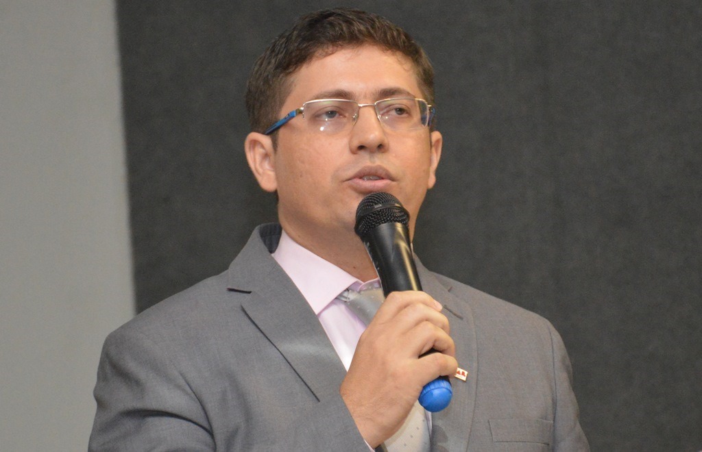 Advogado Franck Bezerra