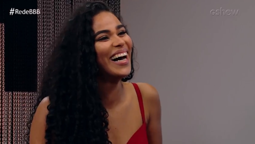 Elana é entrevistada por Vivian Amorim no Bate-Papo BBB
