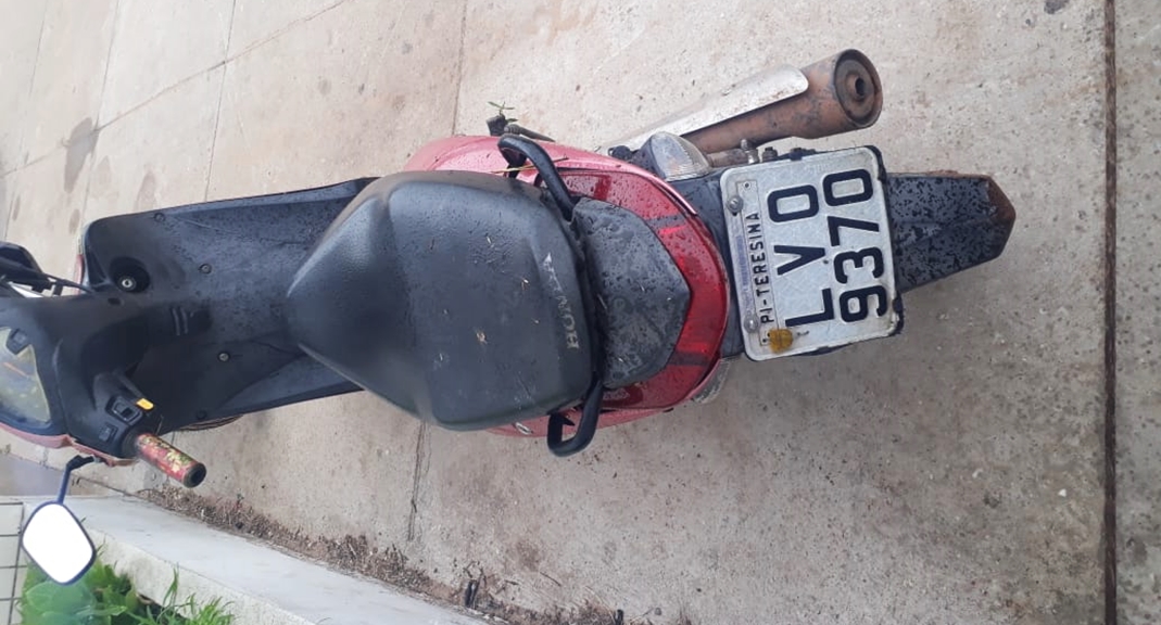 Motocicleta recuperada pela polícia