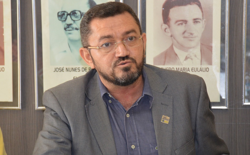 Reunião foi pedida pelo prefeito Padre Walmir