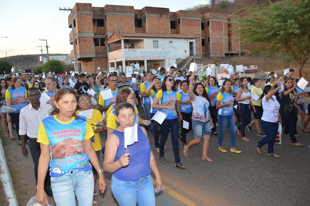 Caminhada da Solidariedade e da Paz de Picos reúne expressivo número de pessoas todos os anos