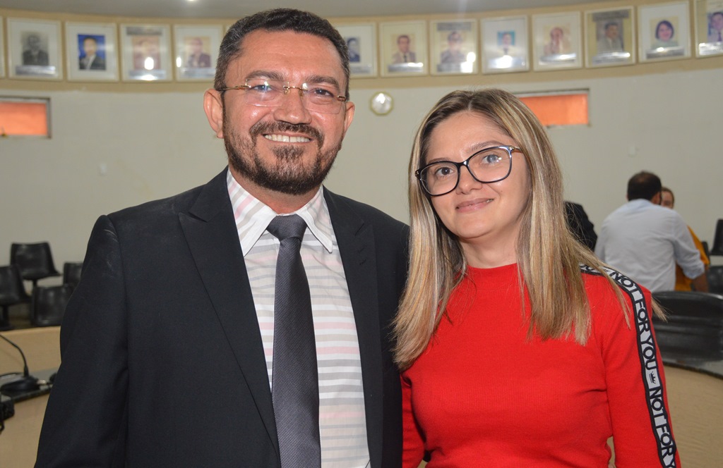 Maria Santana é a preferida do Padre Walmir para sucedê-lo na prefeitura