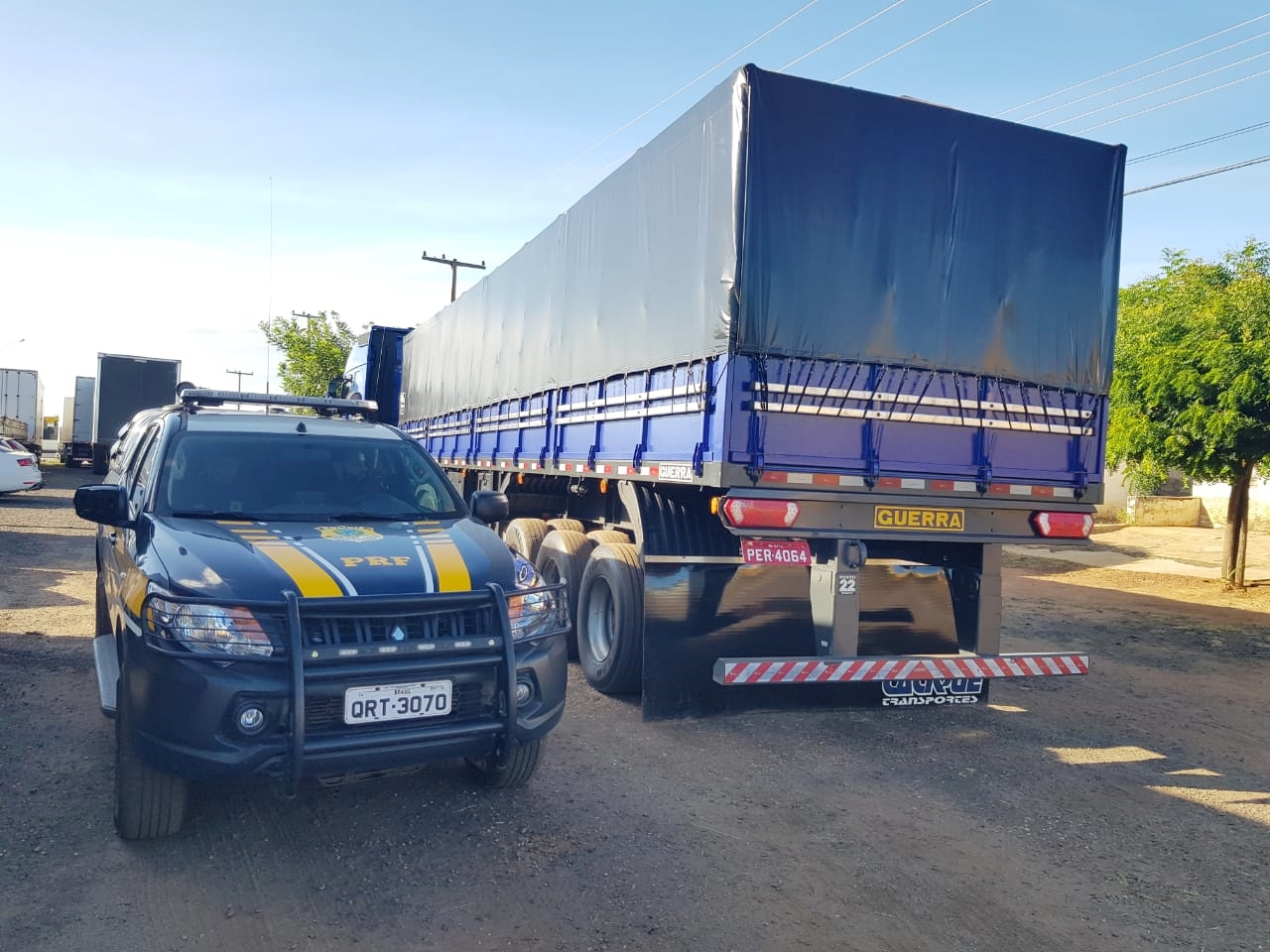 Caminhão que transportava a mercadoria