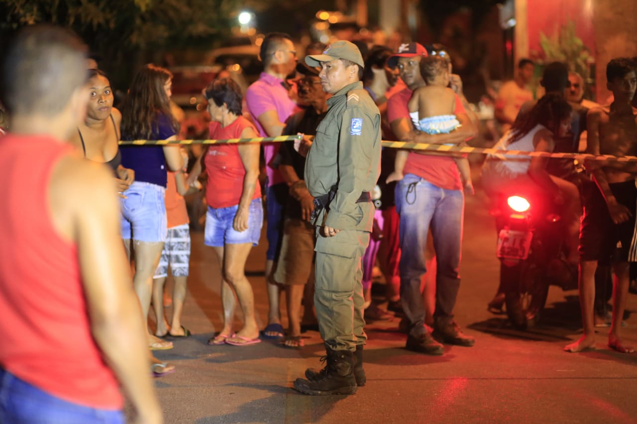 Policial militar isolou a área do crime