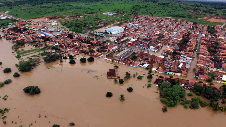 Barragem transbordou na Bahia 