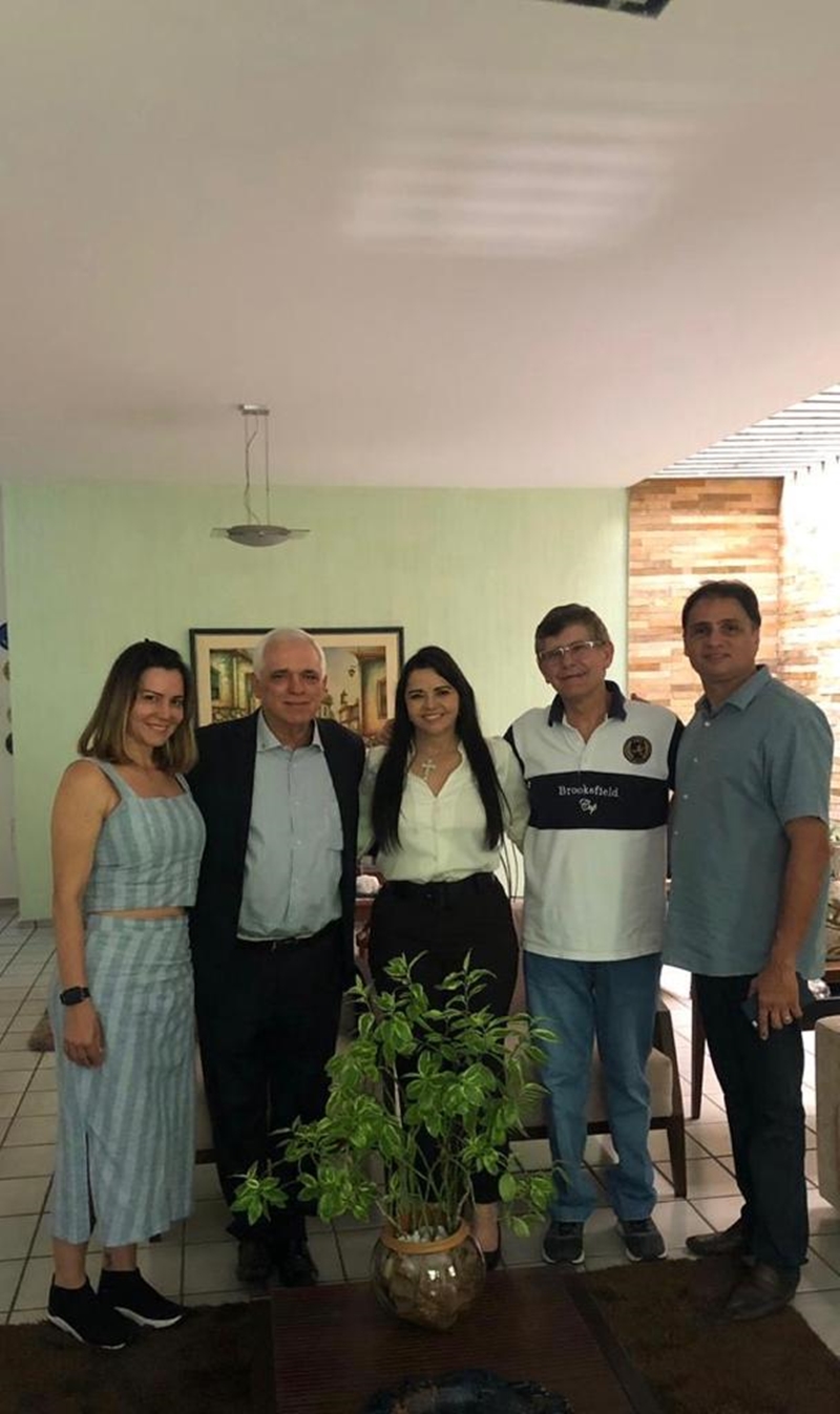 Themístocles Filho e Teresa Britto