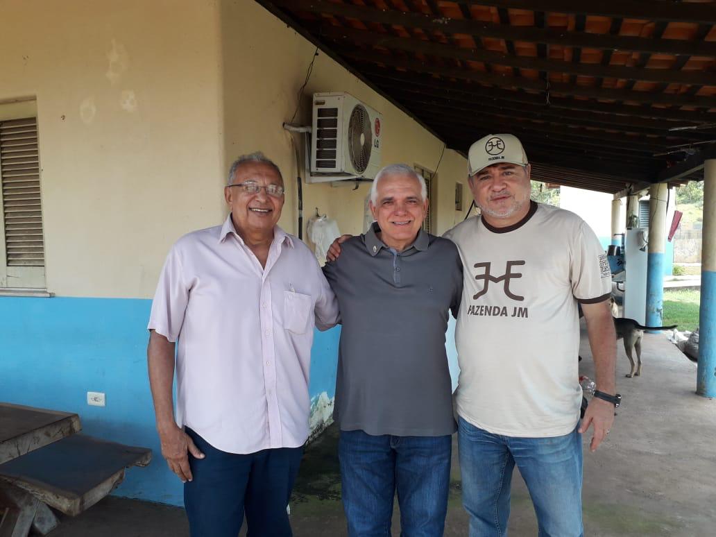 João Mádison ao lado de Dr. Pessoa e Themístocles Filho