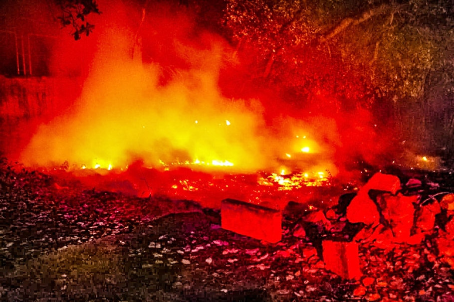 Incêndio em terreno