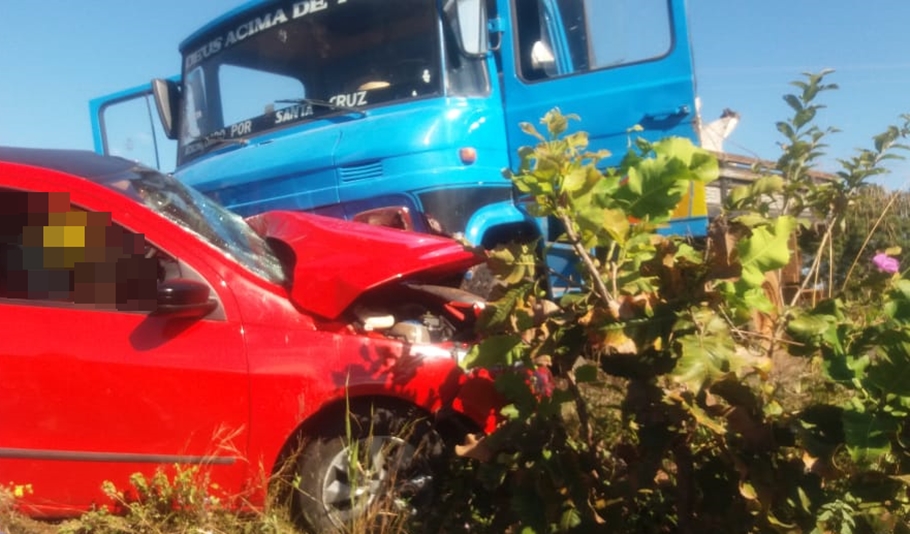 Veículo do policial militar ficou destruído