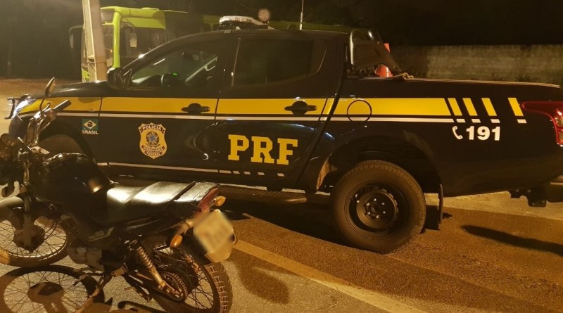 Motocicleta apreendida pela PRF