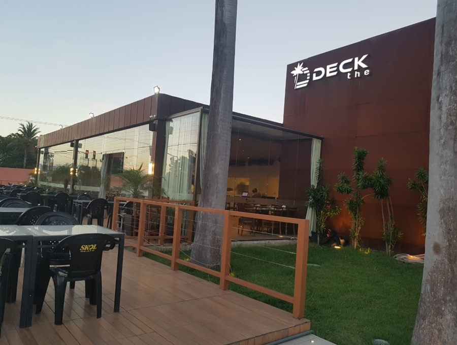 Restaurante Deck The