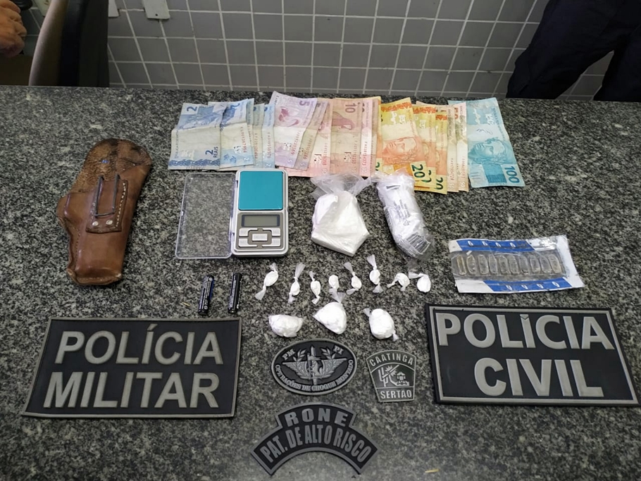 Material apreendido pela polícia