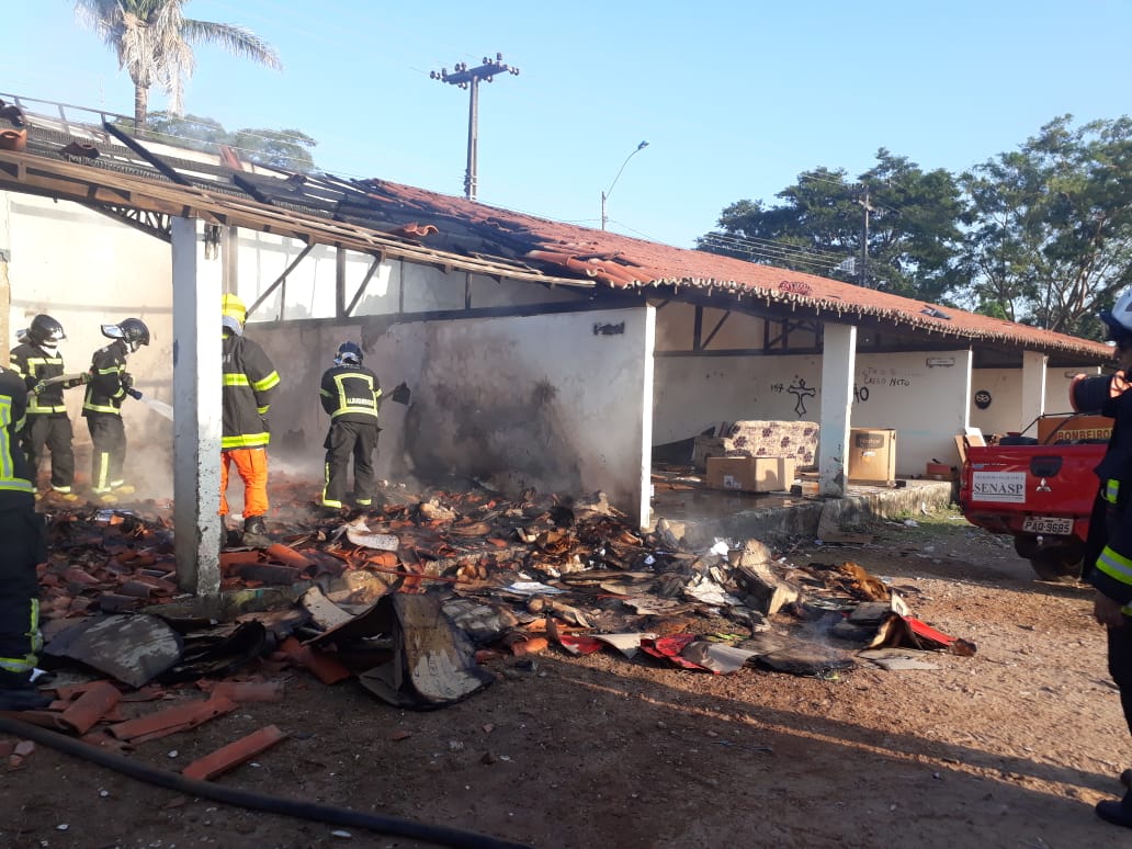 Princípio de incêndio atinge centro de reciclagem em Teresina