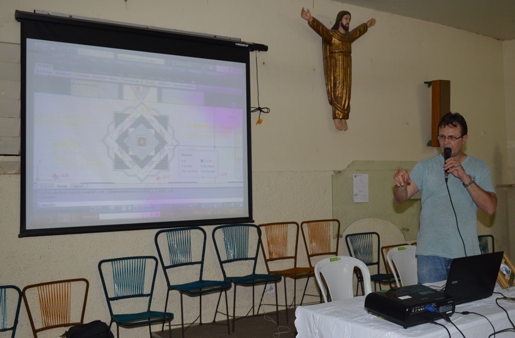 Engenheiro explica projeto de reforma da Catedral de Picos