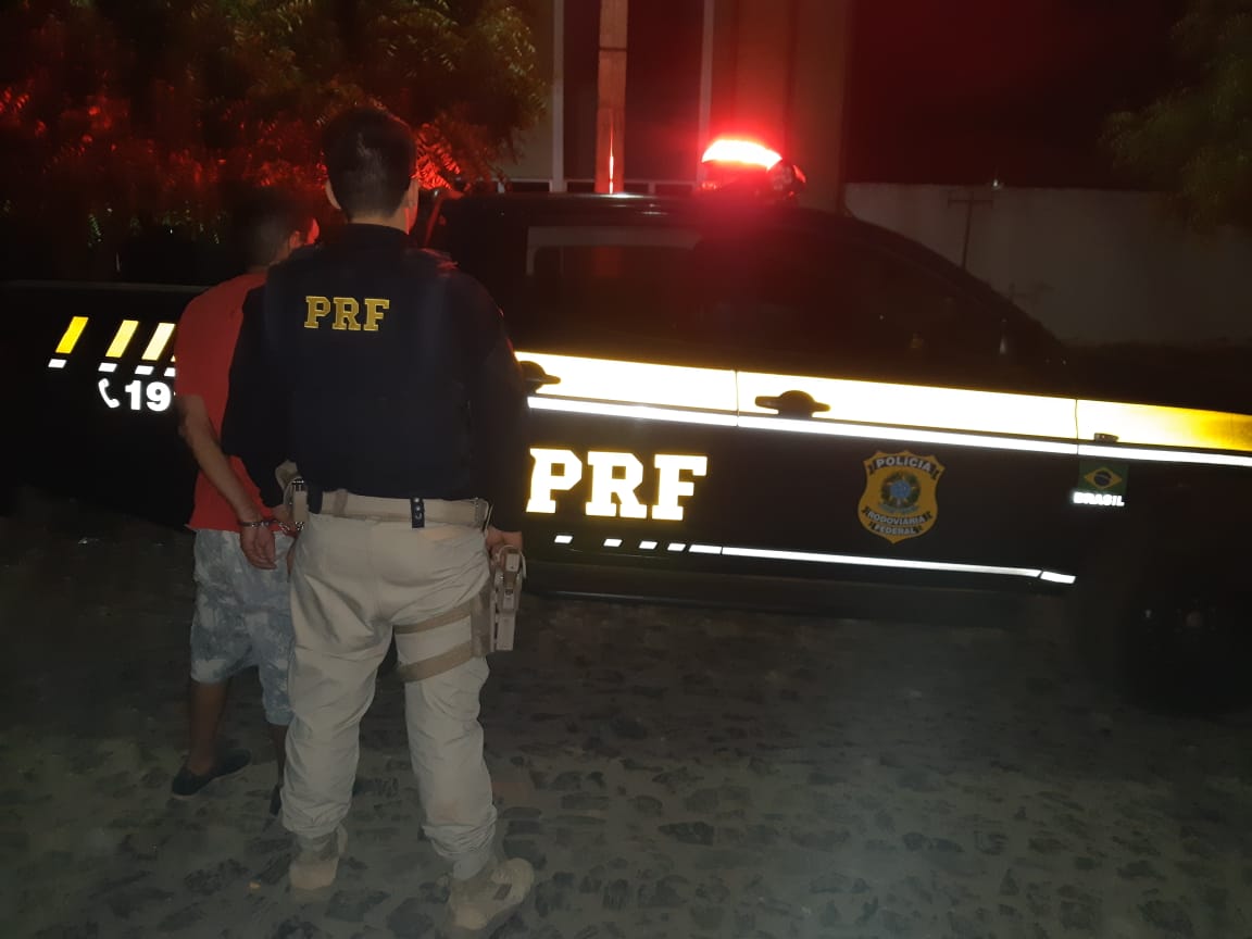 Condutor altamente alcoolizado é preso pela PRF