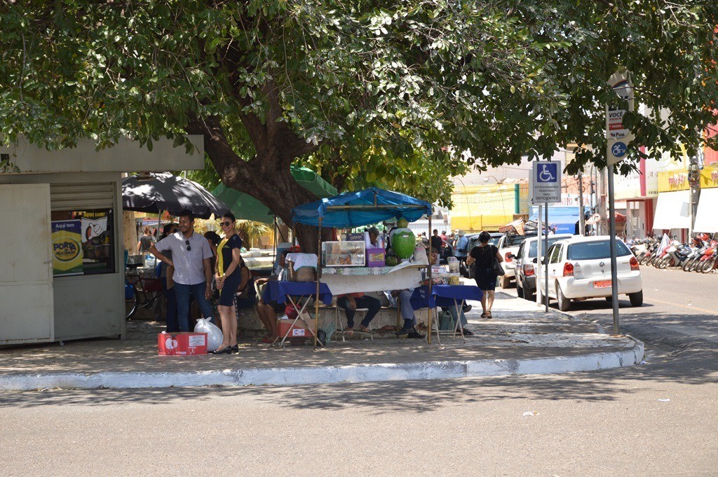 Ambulantes terão que deixar a praça Félix Pacheco