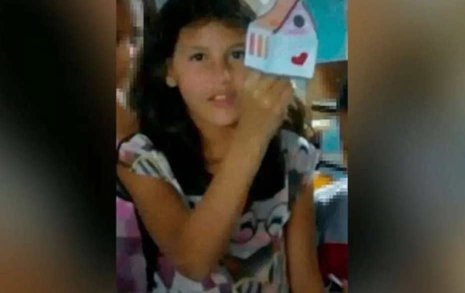 Raíssa Eloá Caparelli Dadona, de 9 anos