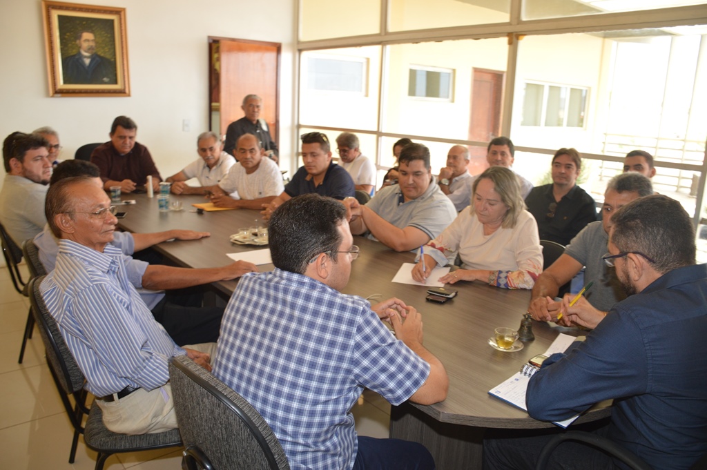 Reunião demorou mais de três horas