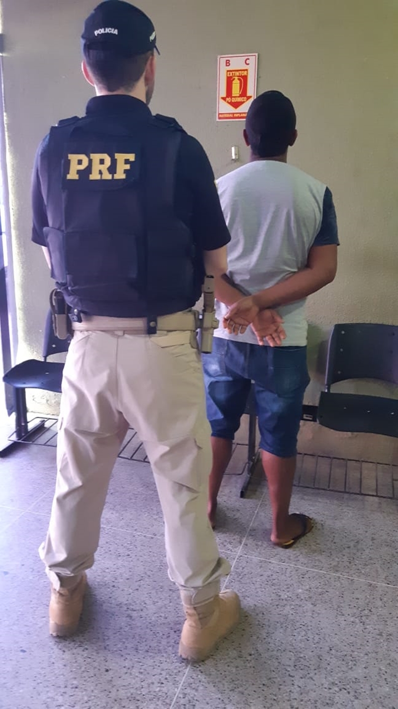 Homem preso pela PRF