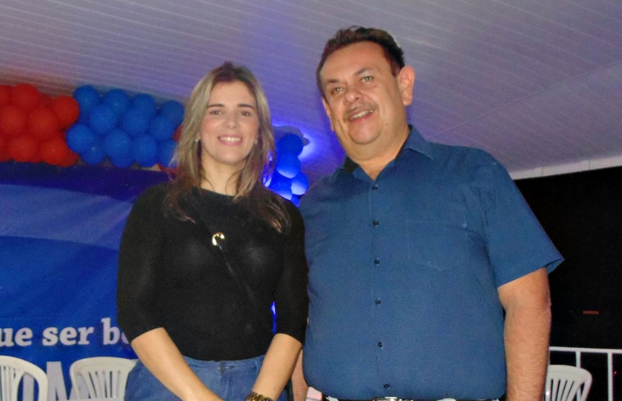 Káritha Ferreira Leal e Silas Freire