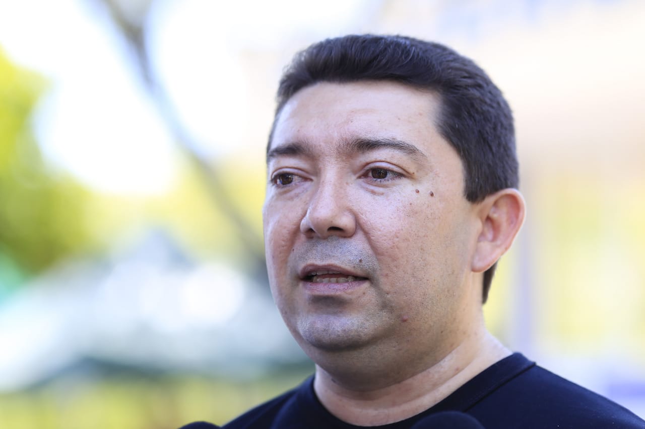 Secretário de educação, Ellen Gera
