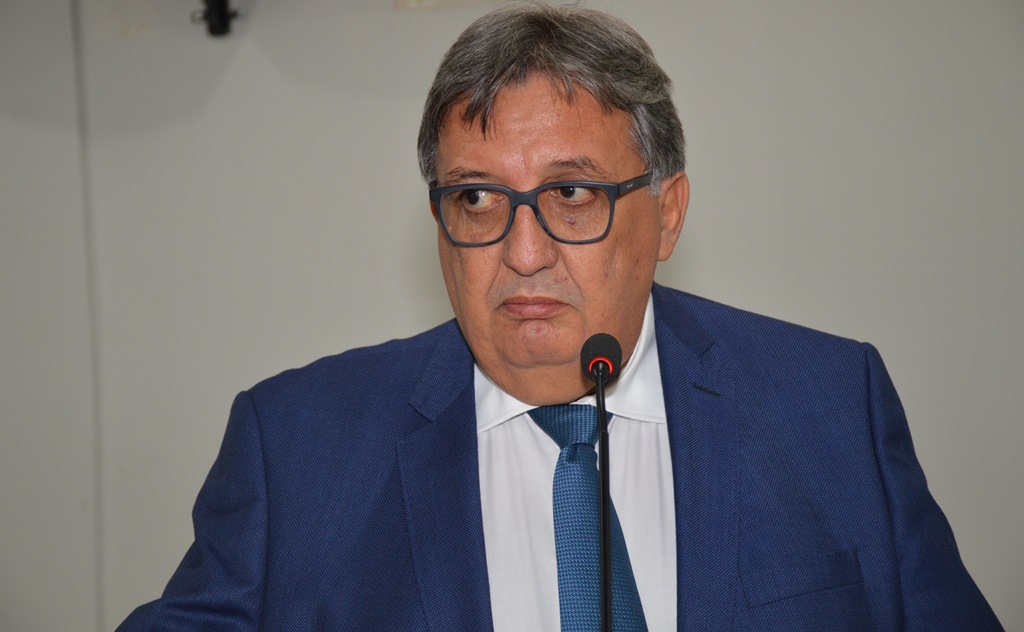 Vereador Carlos Luís é levado ao Conselho de Ética
