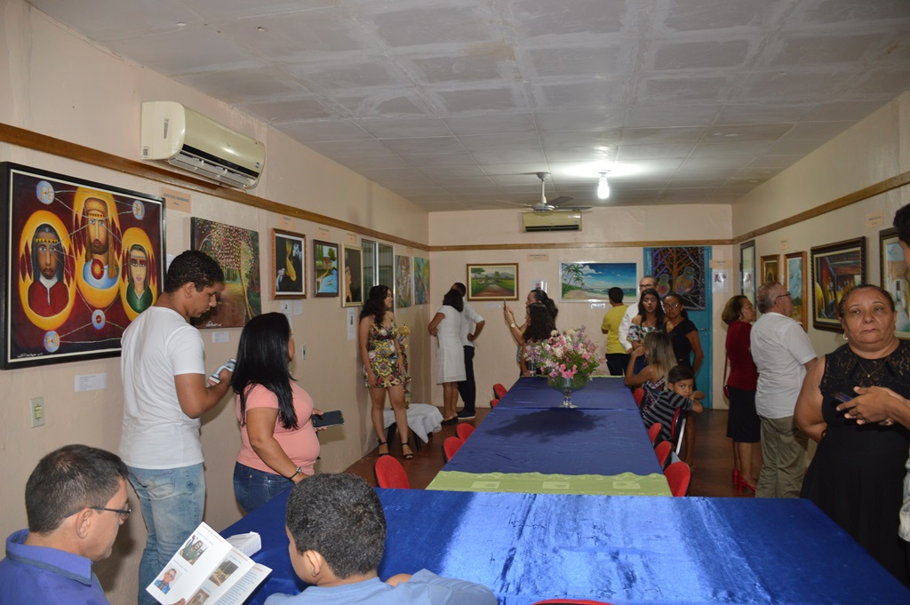 Público prestigia exposição