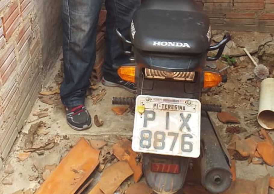 Veículo recuperado pela Polícia Civil