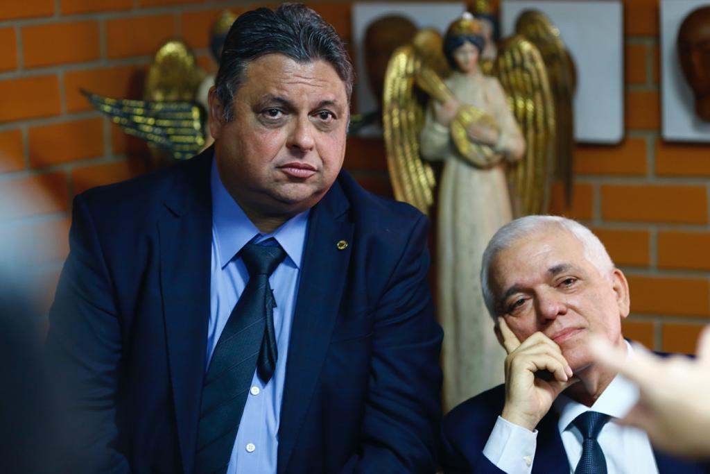 Júlio Arcoverde e presidente da Alepi, Themístocles Filho