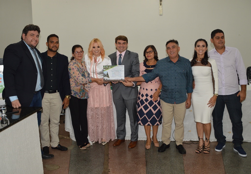 Herval Ribeiro recebe placa que o credencia como cidadão picoense