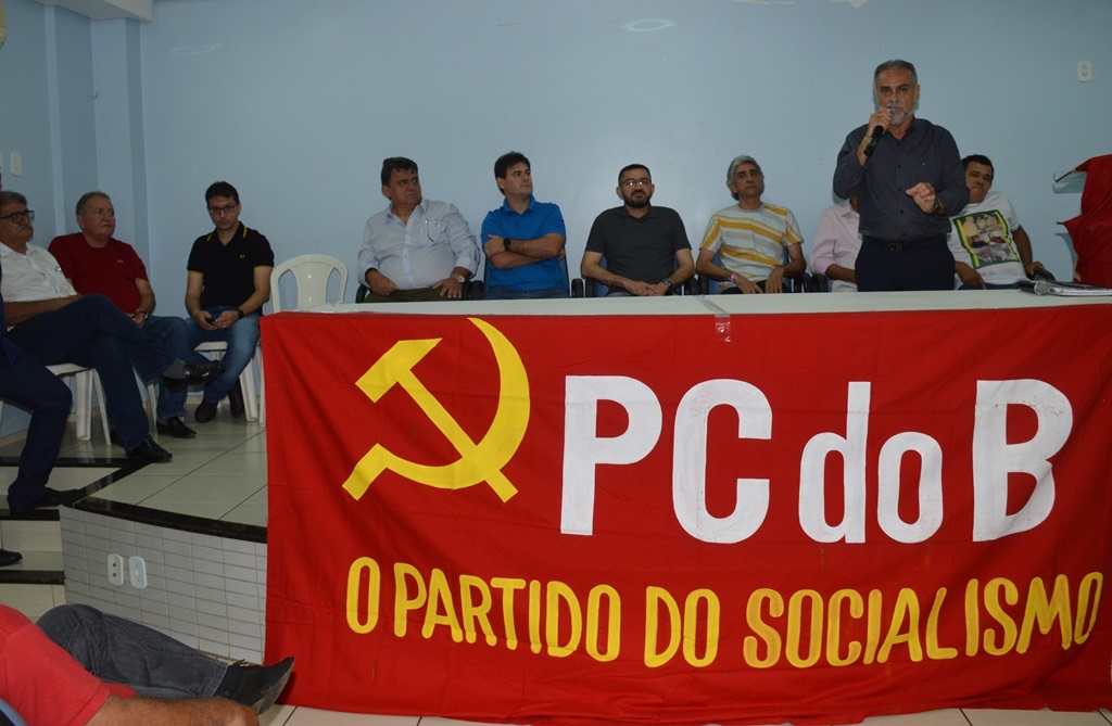 Araujinho destaca projeto para Picos durante encontro do PCdoB