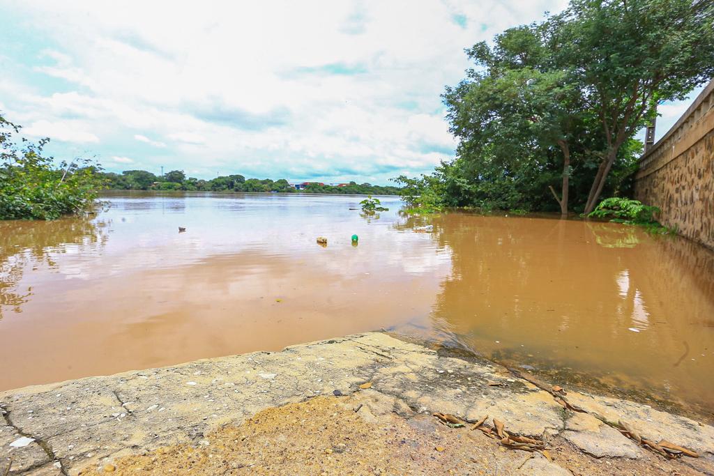 Nível do Rio Parnaíba ao lado da Avenida Maranhão 