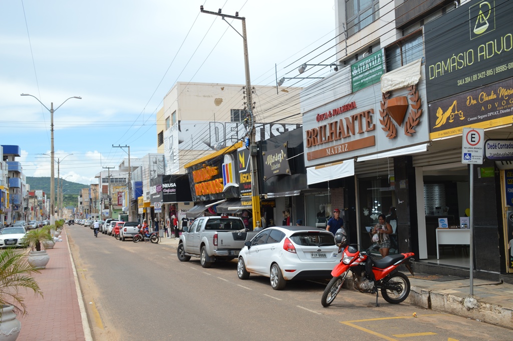 Decreto atinge em cheio as lojas do centro comercial de Picos