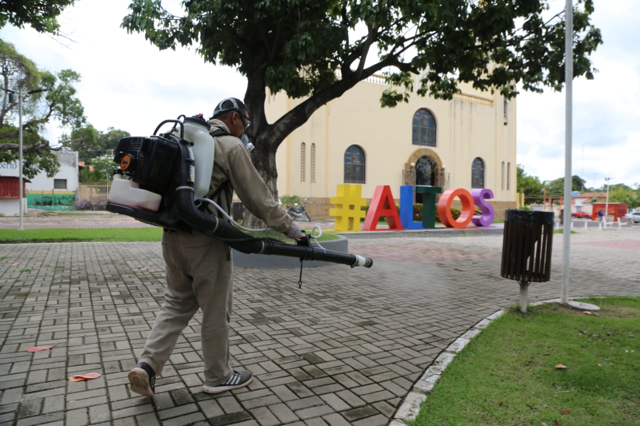 Prefeitura de Altos amplia ações de desinfecção de locais públicos