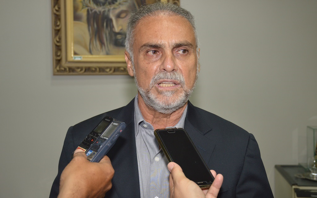 Vaga de vice de Araujinho é disputada por partidos aliados
