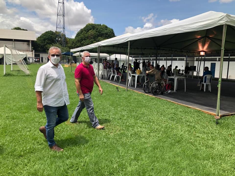 Firmino Filho visita estádio Lindolfo Monteiro